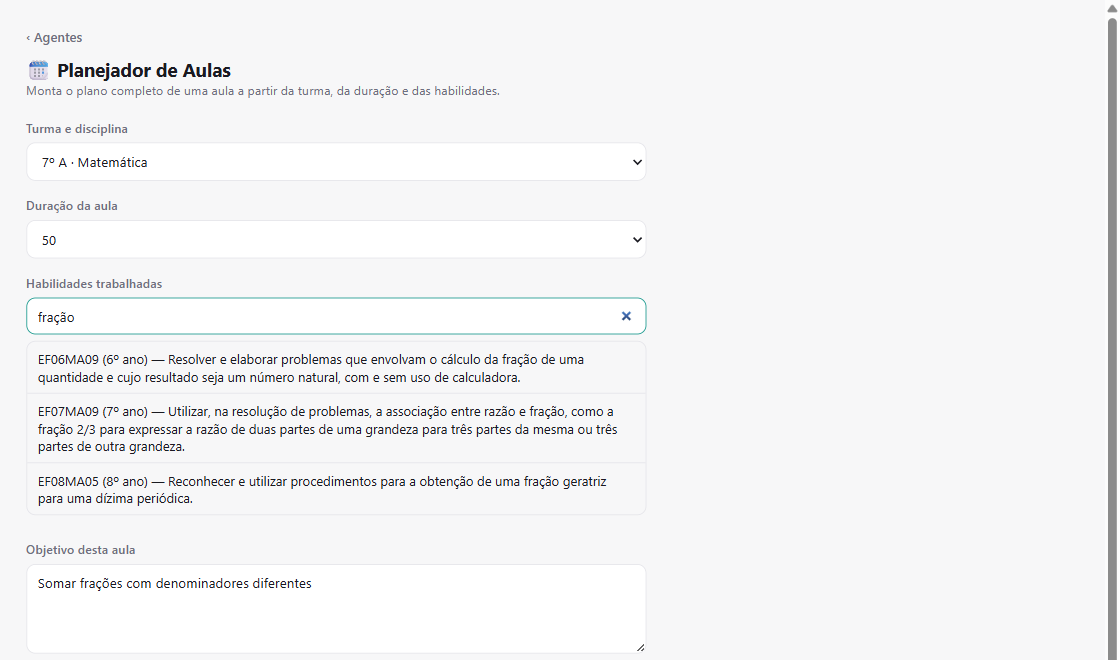 Formulário do Planejador de Aulas: turma e disciplina 7º A · Matemática, duração de 50 minutos, busca por fração mostrando as habilidades EF06MA09, EF07MA09 e EF08MA05 com o ano de cada uma, objetivo da aula e recursos disponíveis